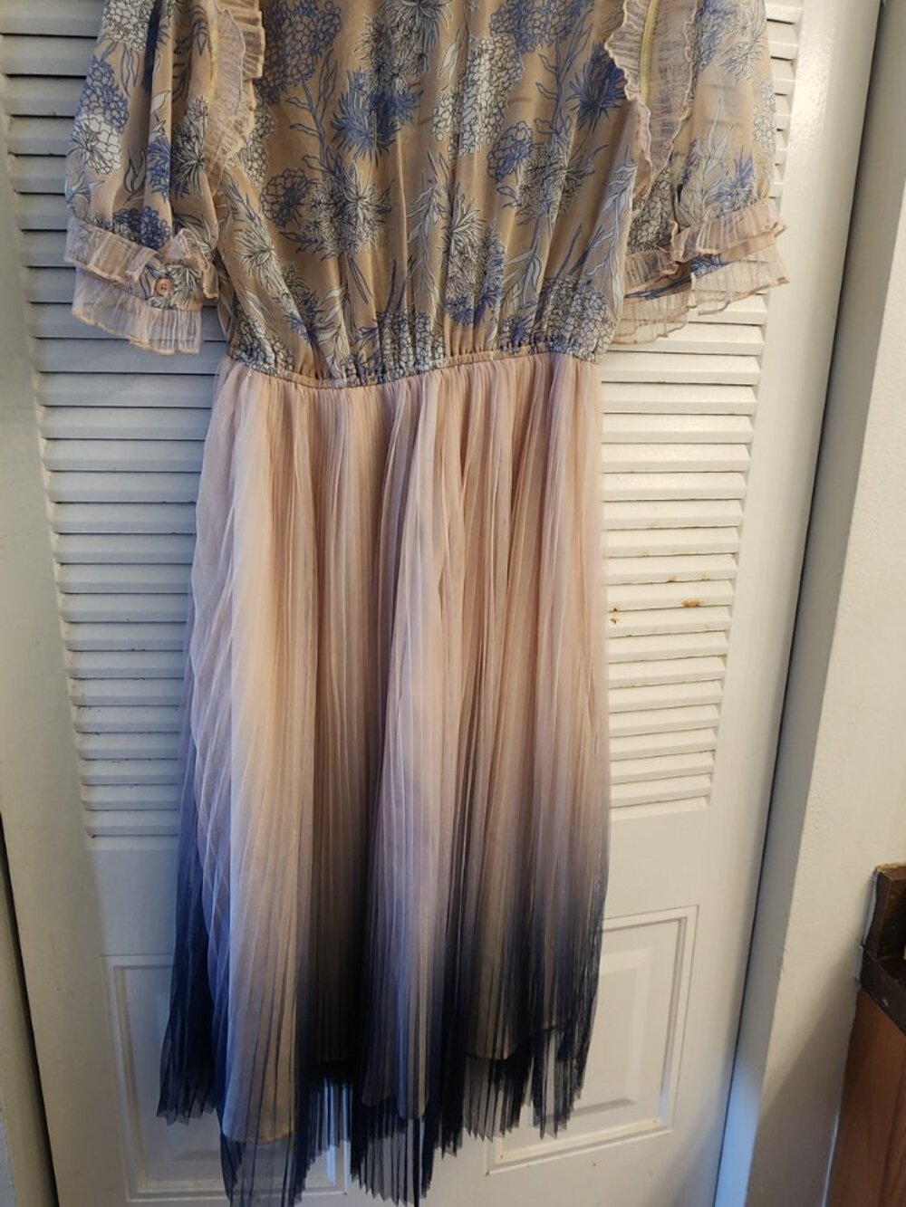 NWT Chicwish Blue and Cream Ruffled Dress new - Picture 4 of 7